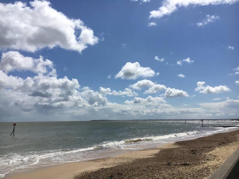 Gordon Villa - A Seaside Escape Harwich Ngoại thất bức ảnh